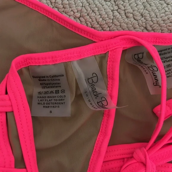 Beach Bunny Hard Summer Bikini Hot pink - Picture 4 of 4
